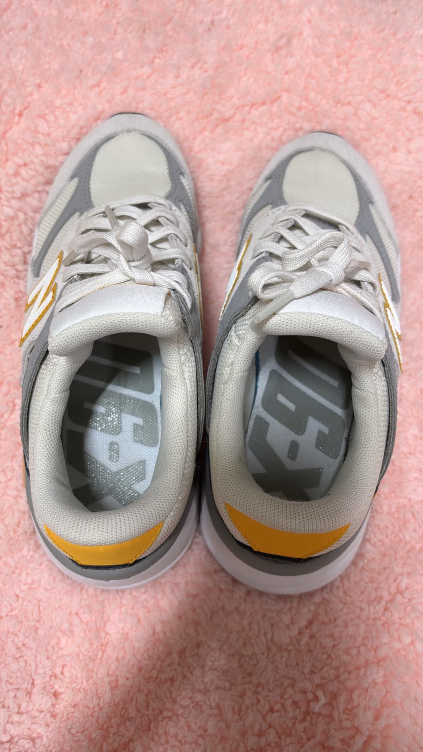 뉴발란스 X90 스니커즈 아이보리 220 상품이미지5