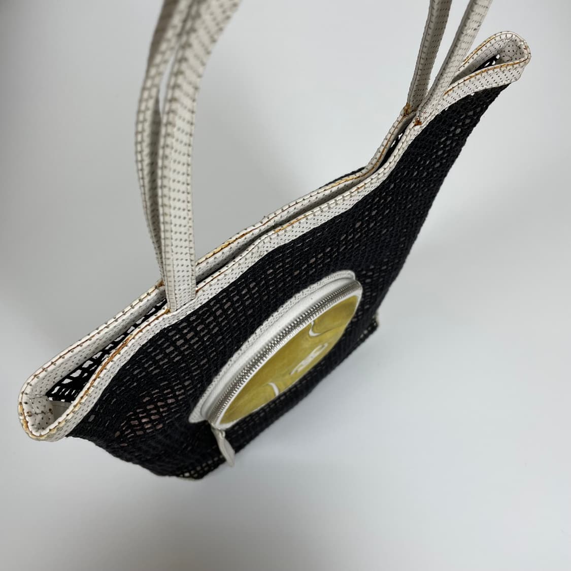 2004년도 Chanel 샤넬 테니스볼 메쉬 가방 상품이미지2