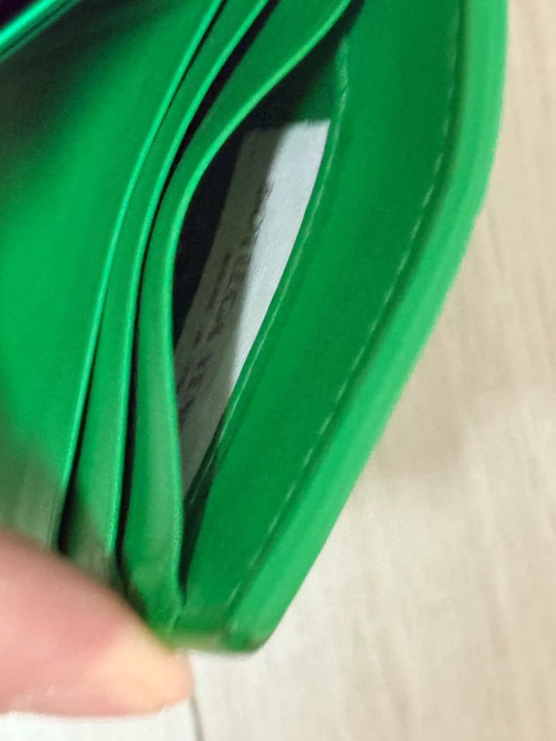 보테가베네타 카세트 카드지갑 그린 상품이미지4