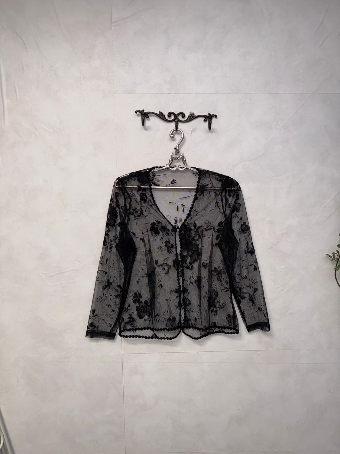 Black oriental floral lace button blouse 상품이미지3