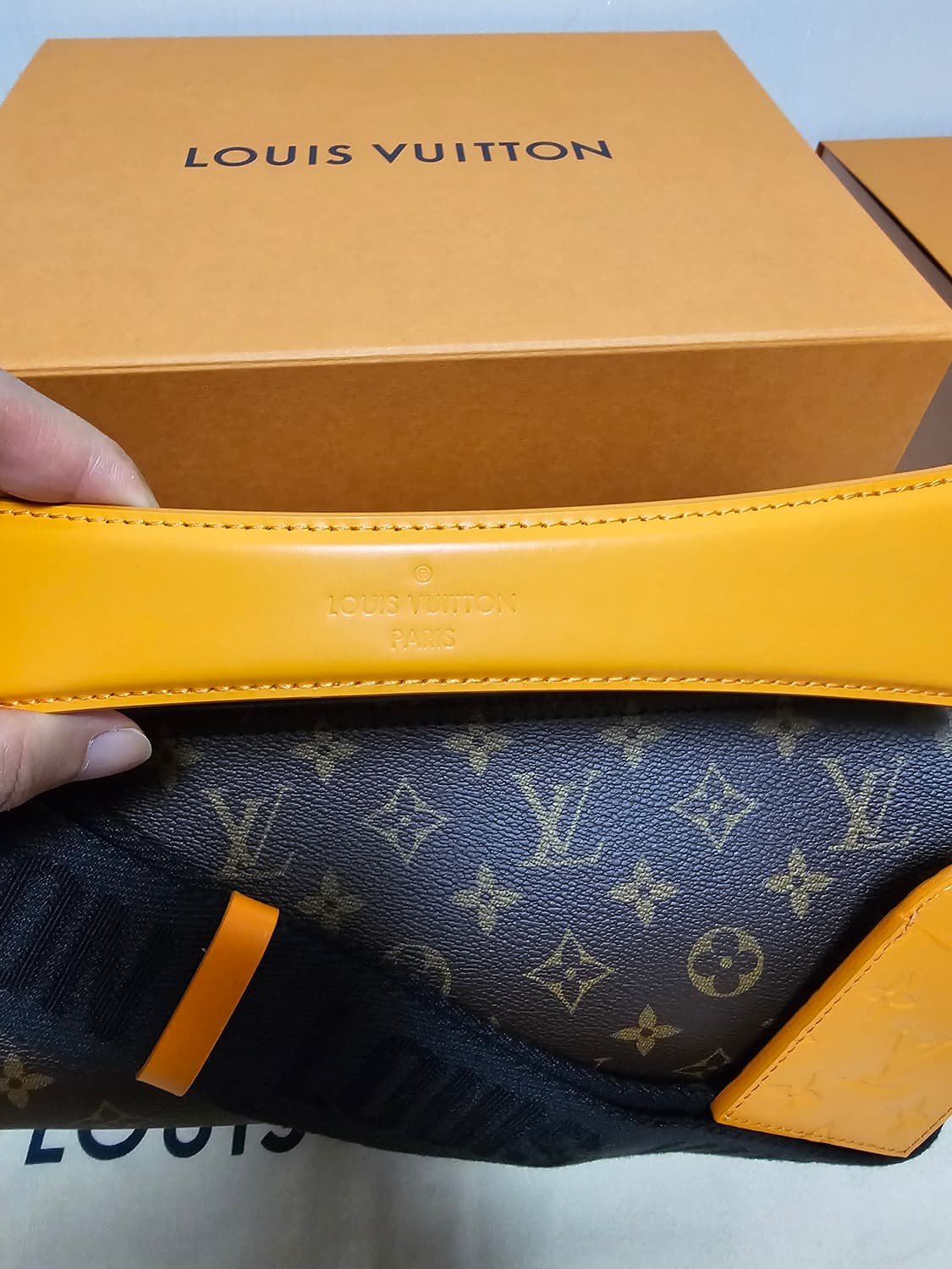 루이비통 퍼렐 키폴 폴로숑 원핸드 크로스백 토트백 Og (새상품) 상품이미지10