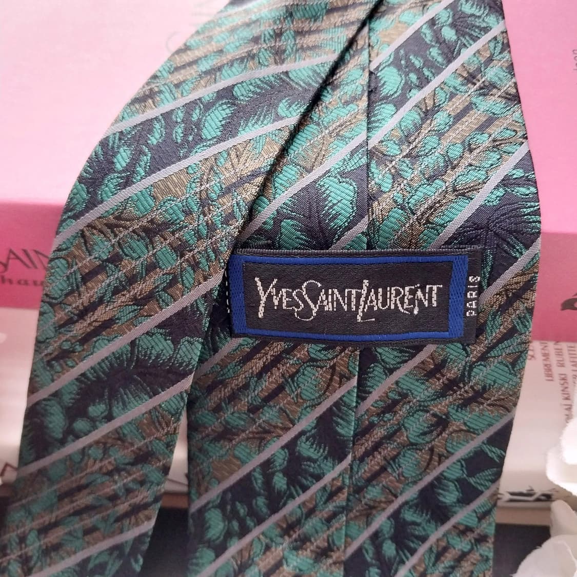 입생로랑 실크 리프 스트라이프 넥타이 8.8cm A+등급 K1267
 상품이미지5