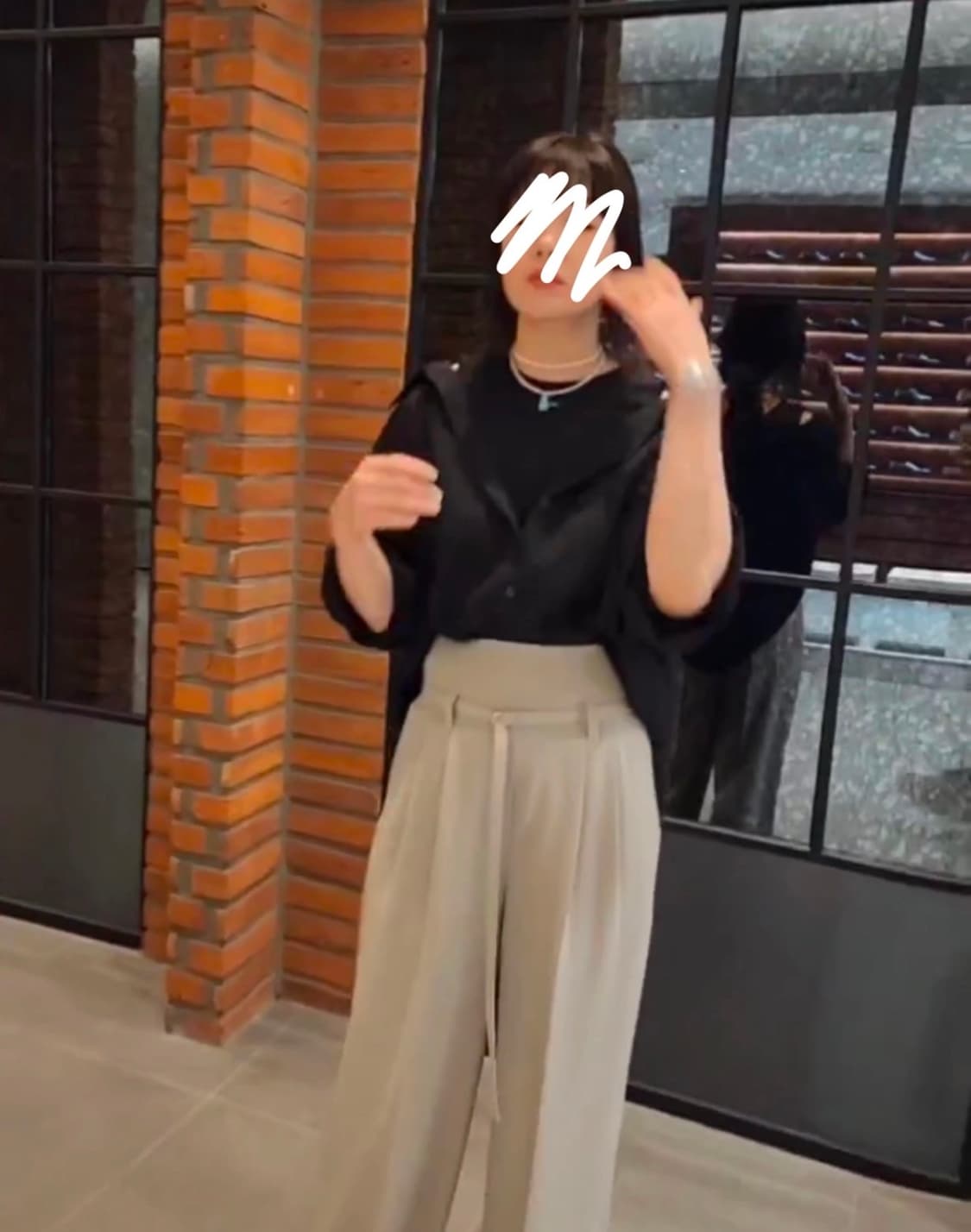 시스템 오프숄더 블라우스(정가33.5) 상품이미지3