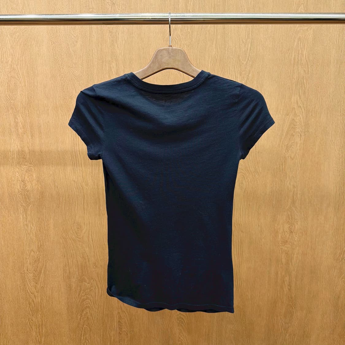 아르마니 익스체인지 캡소매 티셔츠 로고 큐빅 장식 디테일 슬림핏 네이비 상품이미지3