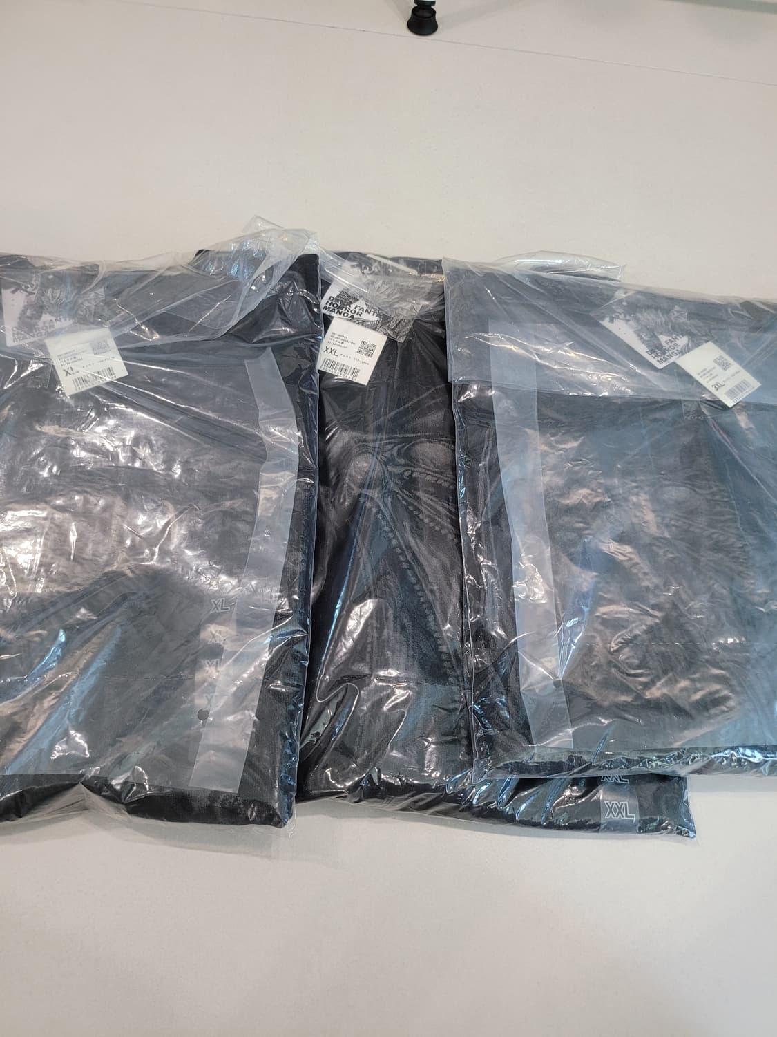 [새상품 ] 베르세르크의 압도적 아우라, 유니클로재팬  망가 큐레이션 U 상품이미지6