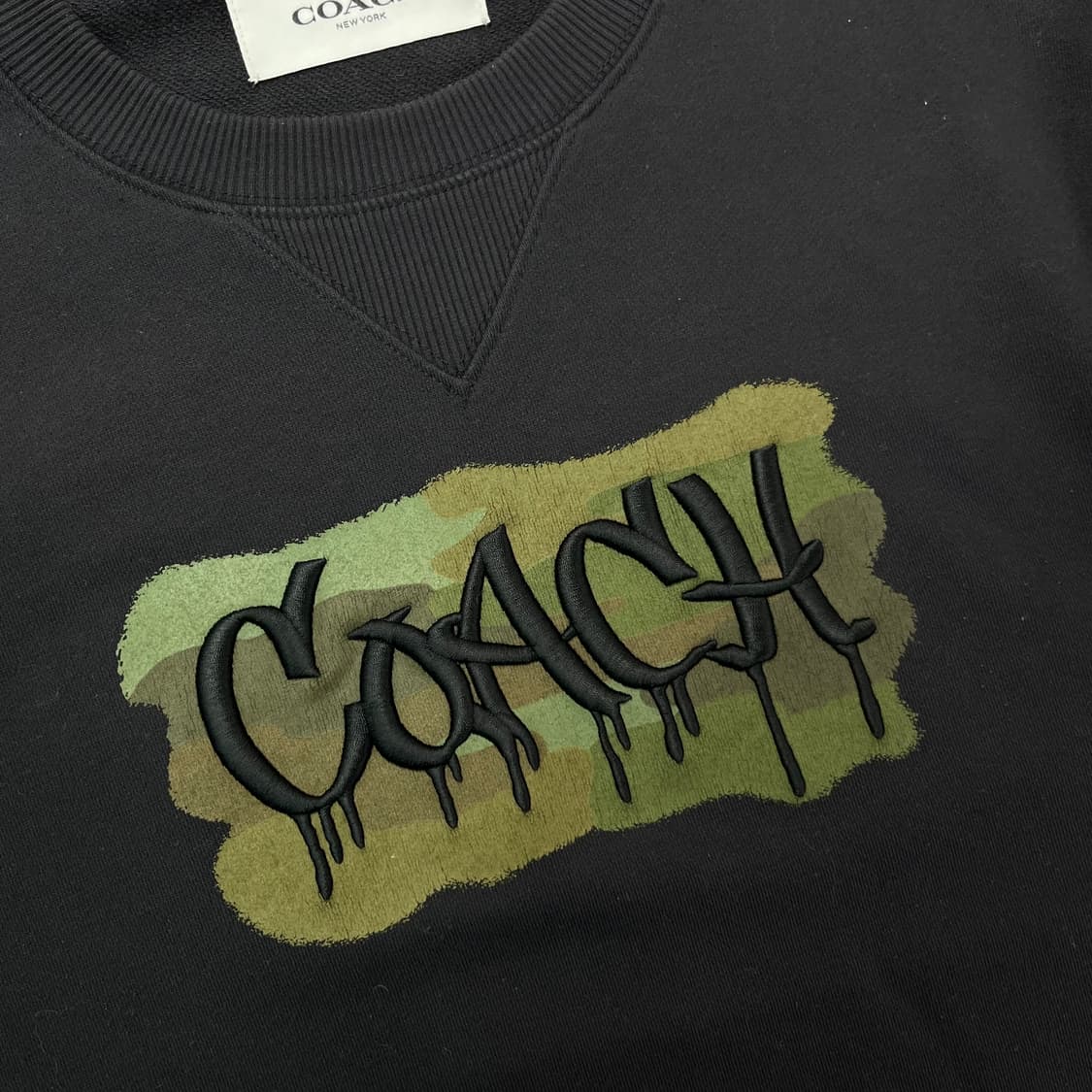 100 코치 그라피티 맨투맨 상품이미지2