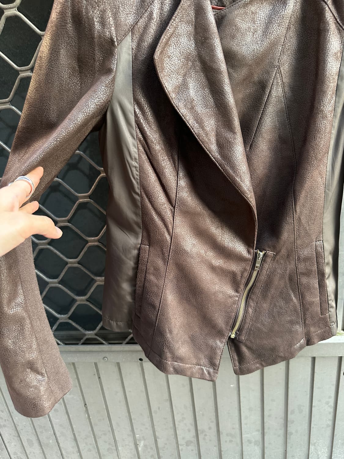 Olivia Lauren brown color blocked jacket 상품이미지3