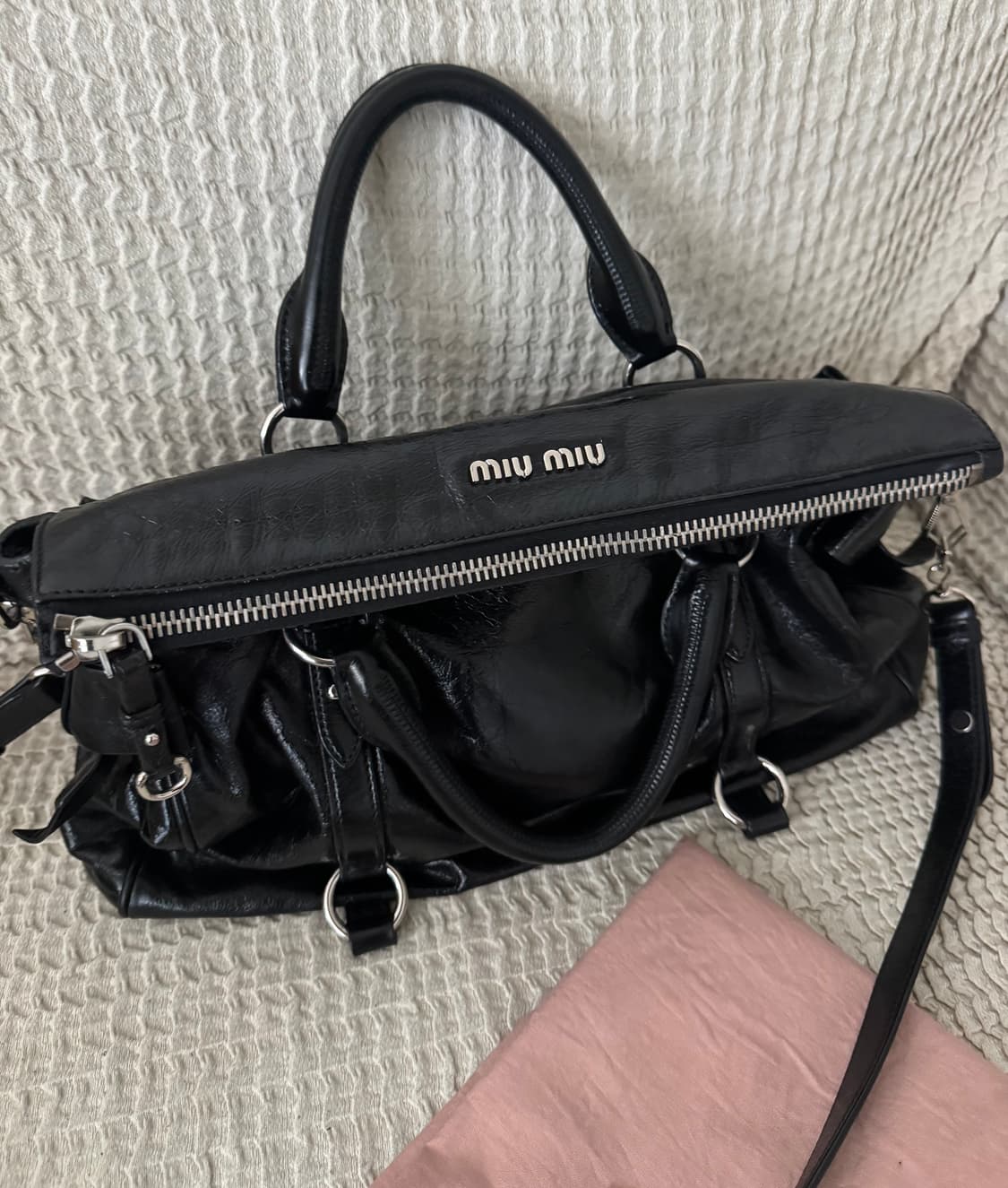 미우미우 비텔로 럭스 보우 사첼백 상품이미지4