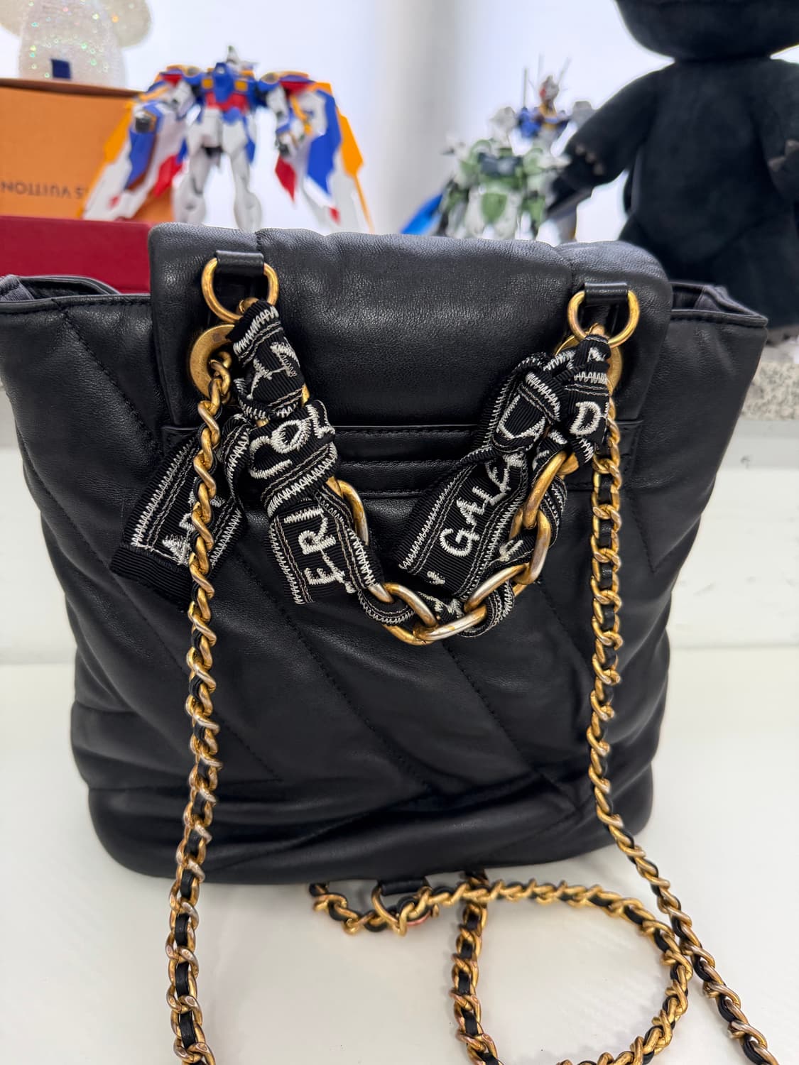 정품) 랑방 컬렉션 한섬 블랙 레더 체인 백팩 상품이미지5