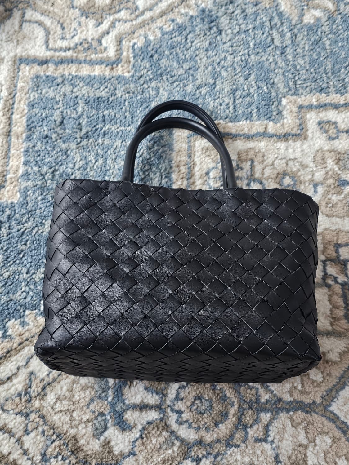 보테가베네타 인트레치아토 램스킨 토트백 상품이미지2