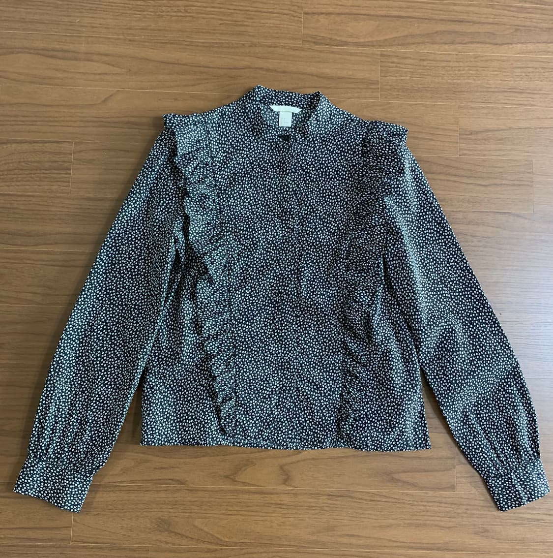 H&M 여성스러운 블라우스 팝니다.(S사이즈_새 제품) 상품이미지6