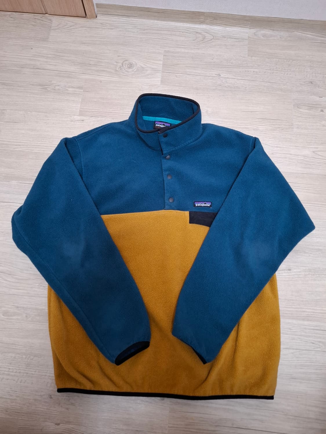 L 파타고니아 신칠라 플리스 블루/옐로우 상품이미지1