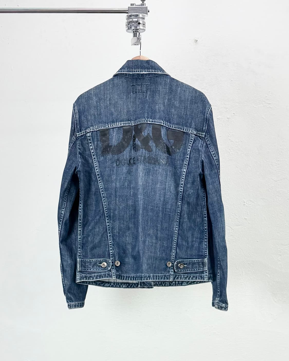 돌체 앤 가바나 백 프린팅 중청 데님 자켓 상품이미지1