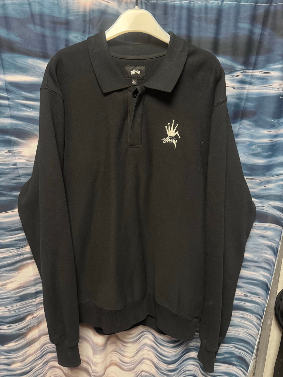 스투시 크라운 카라 맨투맨 상품이미지1