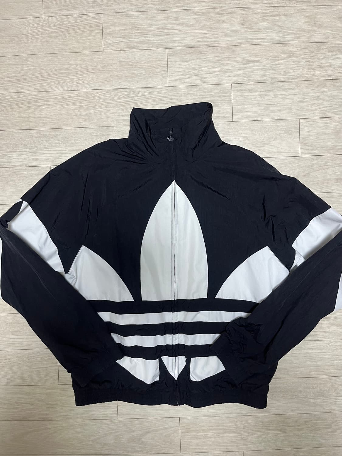 아디다스 빅로고 빅 트레포일 트랙탑 바람막이 fm9892 상품이미지1