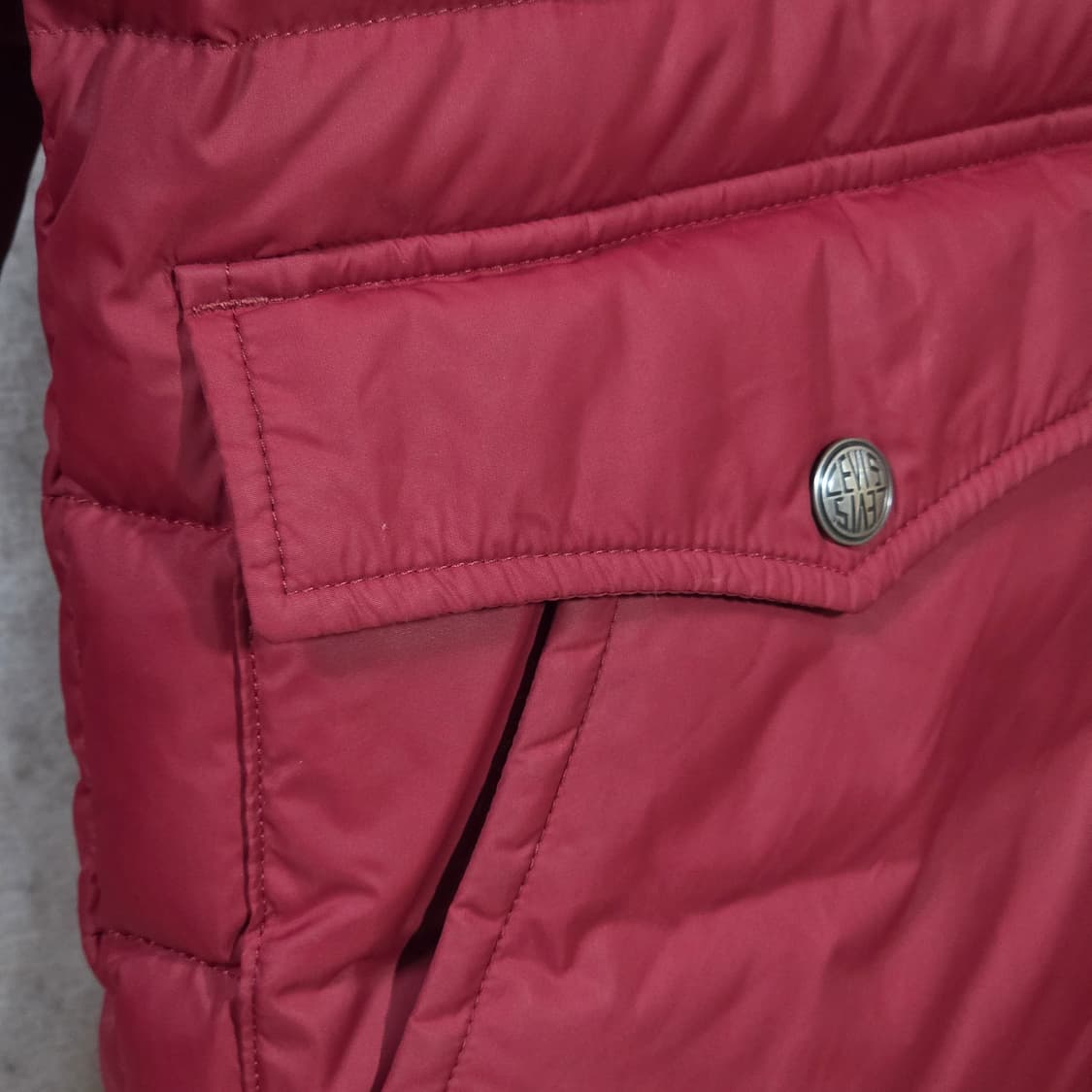 리바이스 코듀로이 배색 버건디 경량 패딩 상품이미지3