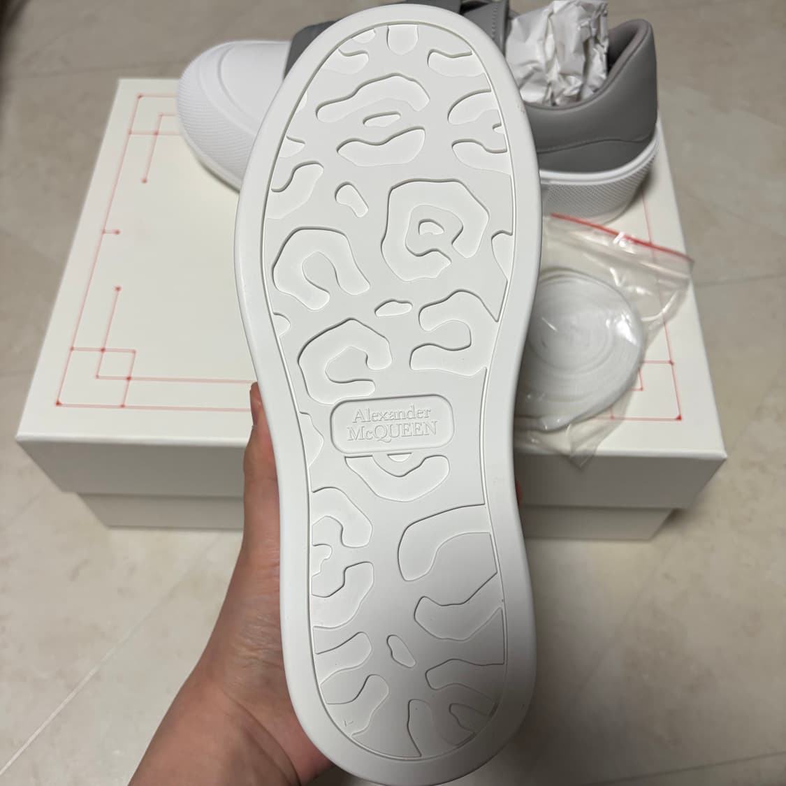 새상품(220)알렉산더맥퀸 데크 레이스 플림솔 상품이미지4