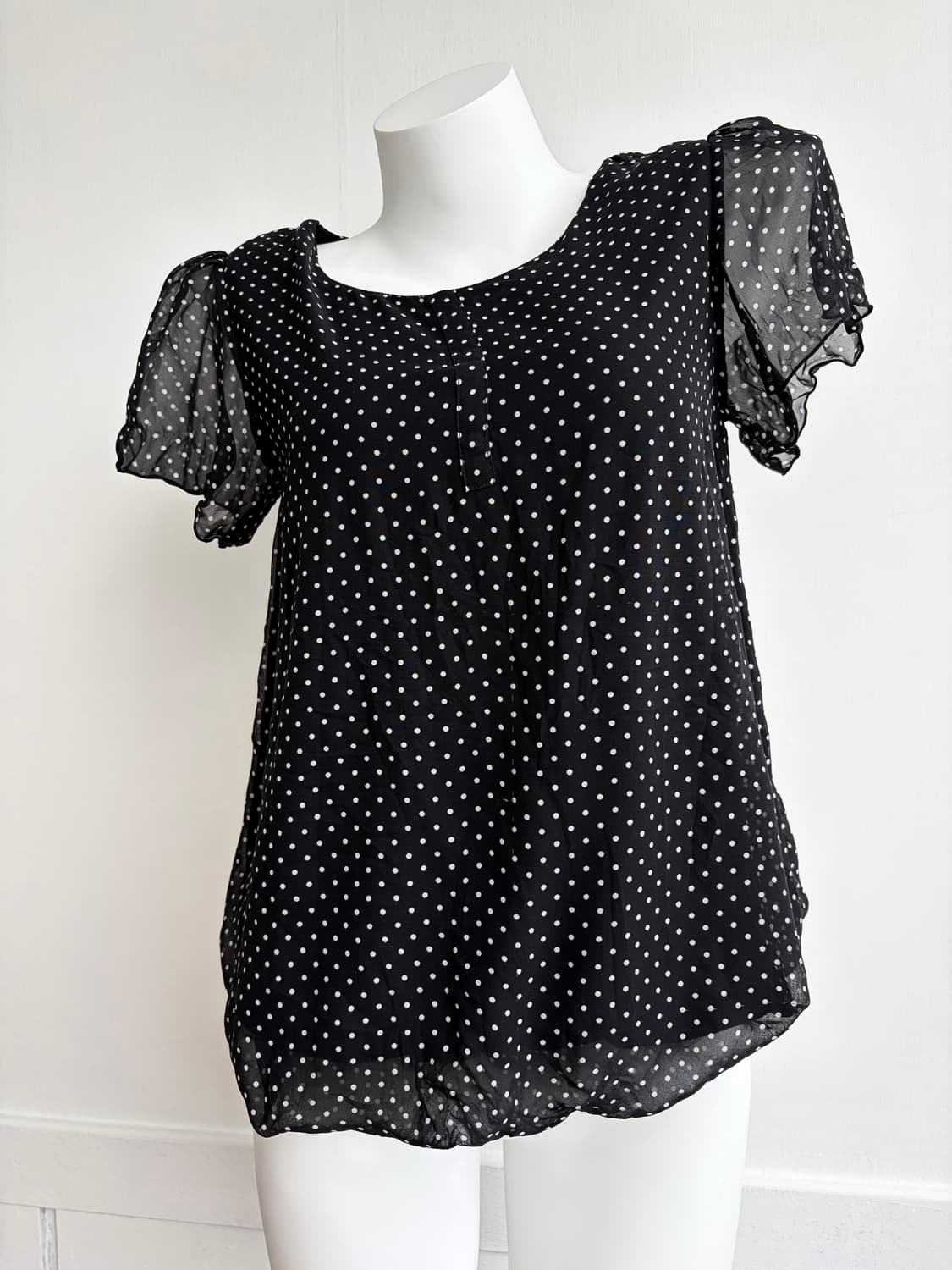 SALE) THEORIA 도트 셔링 블라우스 상품이미지2