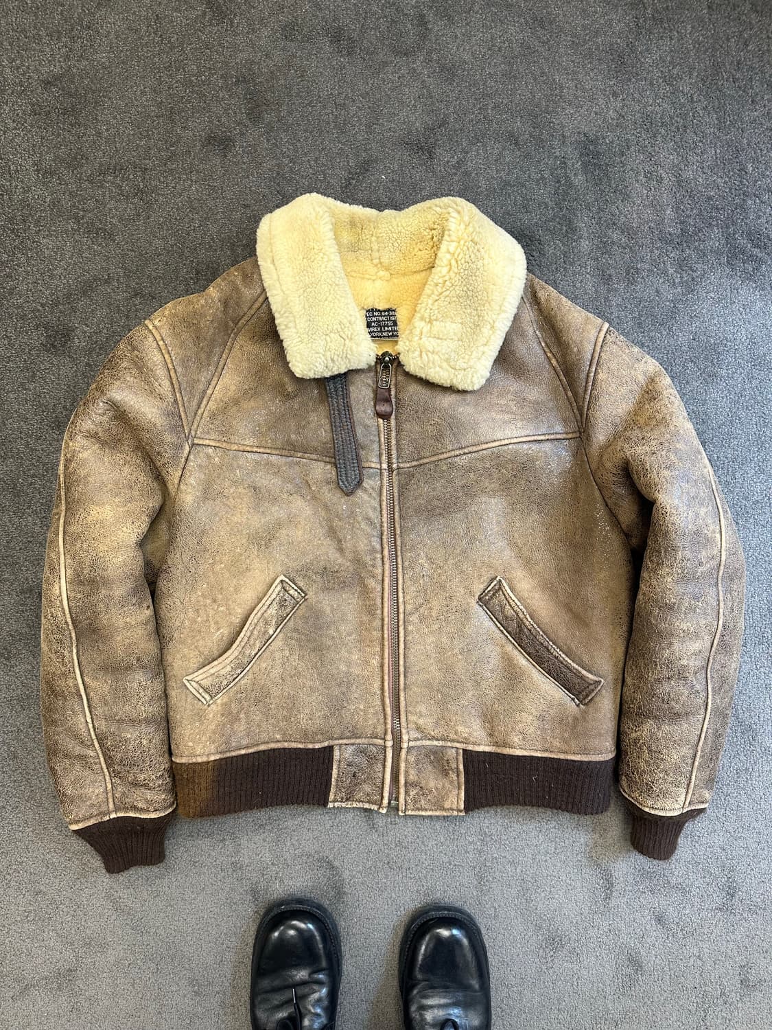 Avirex B-3 무스탕 자켓 40사이즈 L 상품이미지1