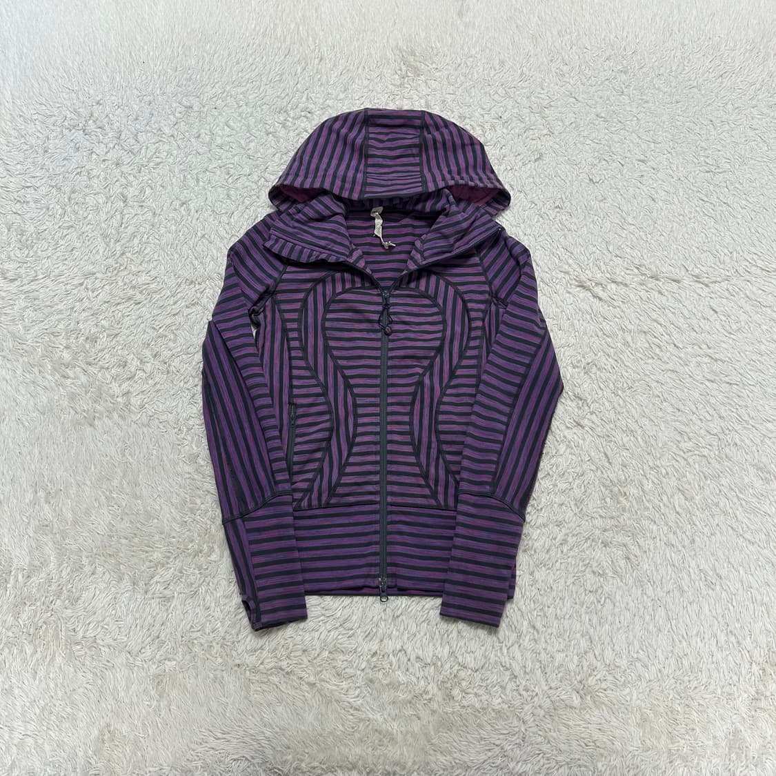 Lululemon Stripe Hood Zip-up 상품이미지4