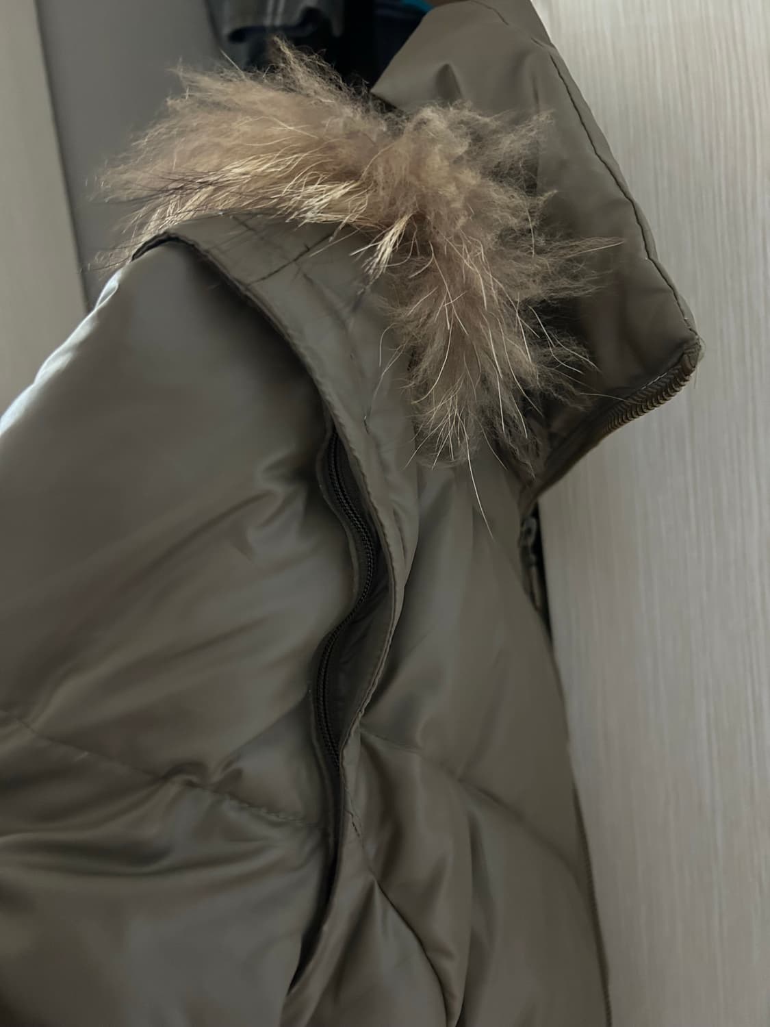 무료배송) y2k숏패딩 투웨이/모자 탈부착, 패딩조끼로도 연출가능 상품이미지3