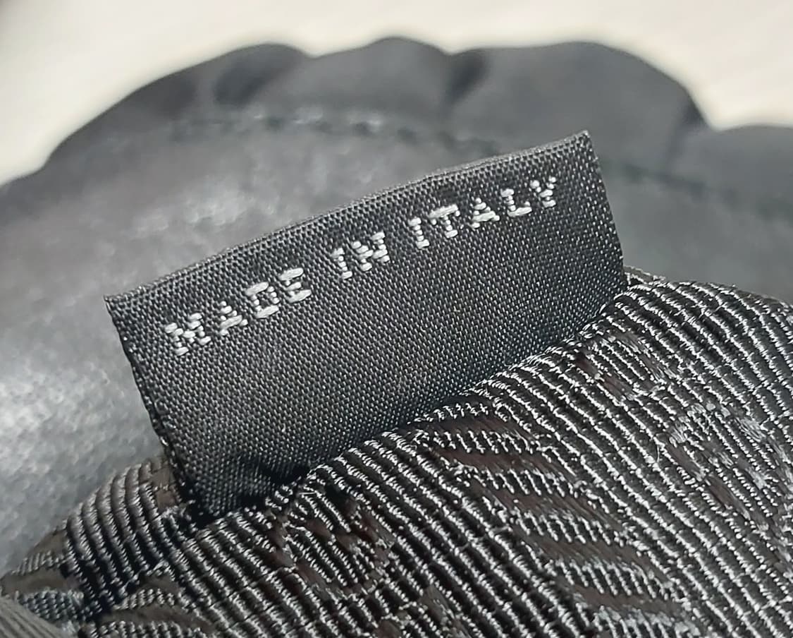 [정품] 프라다 PRADA 블랙 나일론 셔링 호보백 상품이미지8