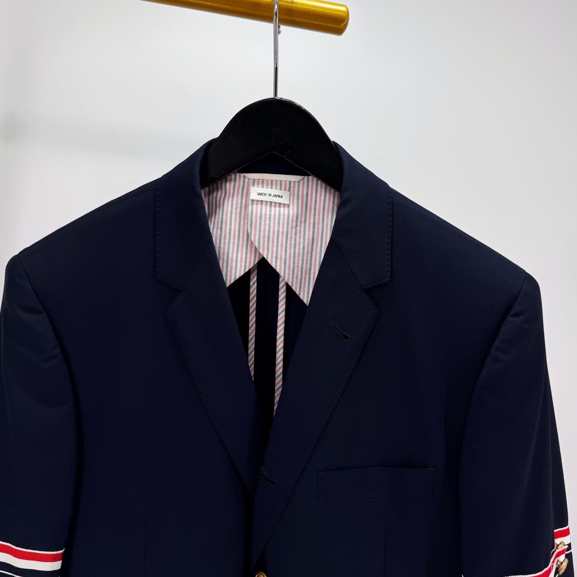 [3사이즈] 톰브라운 암밴드 클래식 울 블레이저 자켓 (MJC341A) 상품이미지6