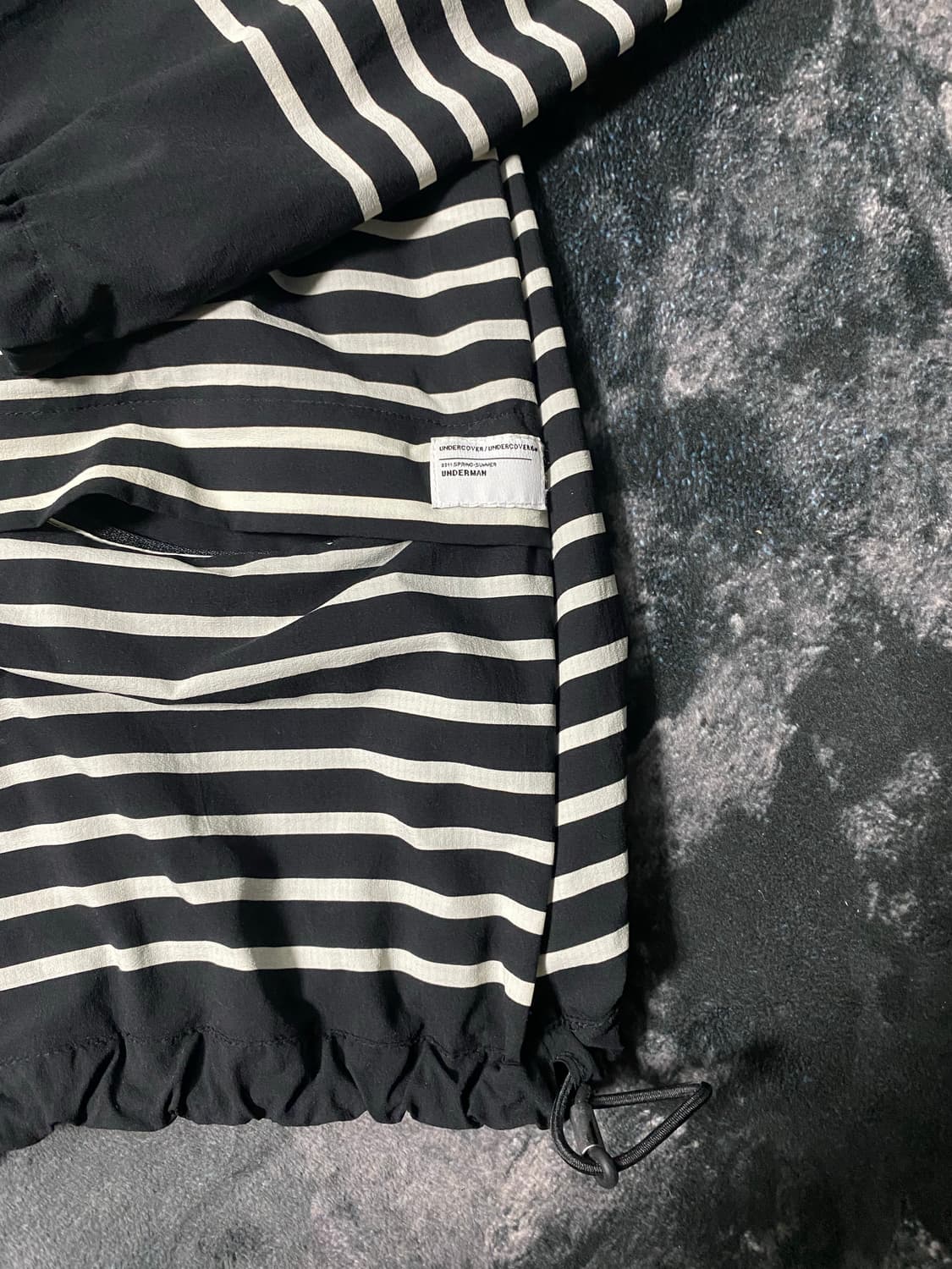 언더커버 언더커버리즘 스트라이프 바람막이 상품이미지3