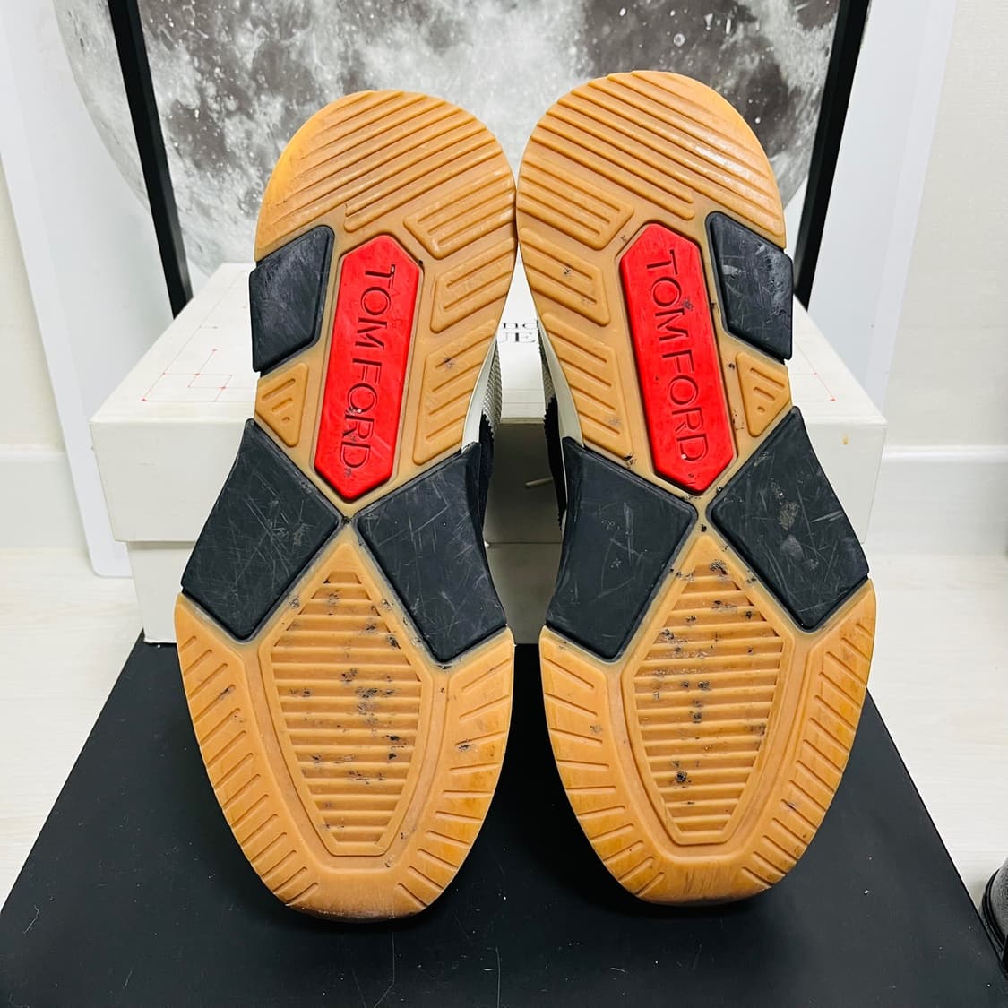 정품 10) 톰포드 자가 스웨이드  스니커즈 280 상품이미지5