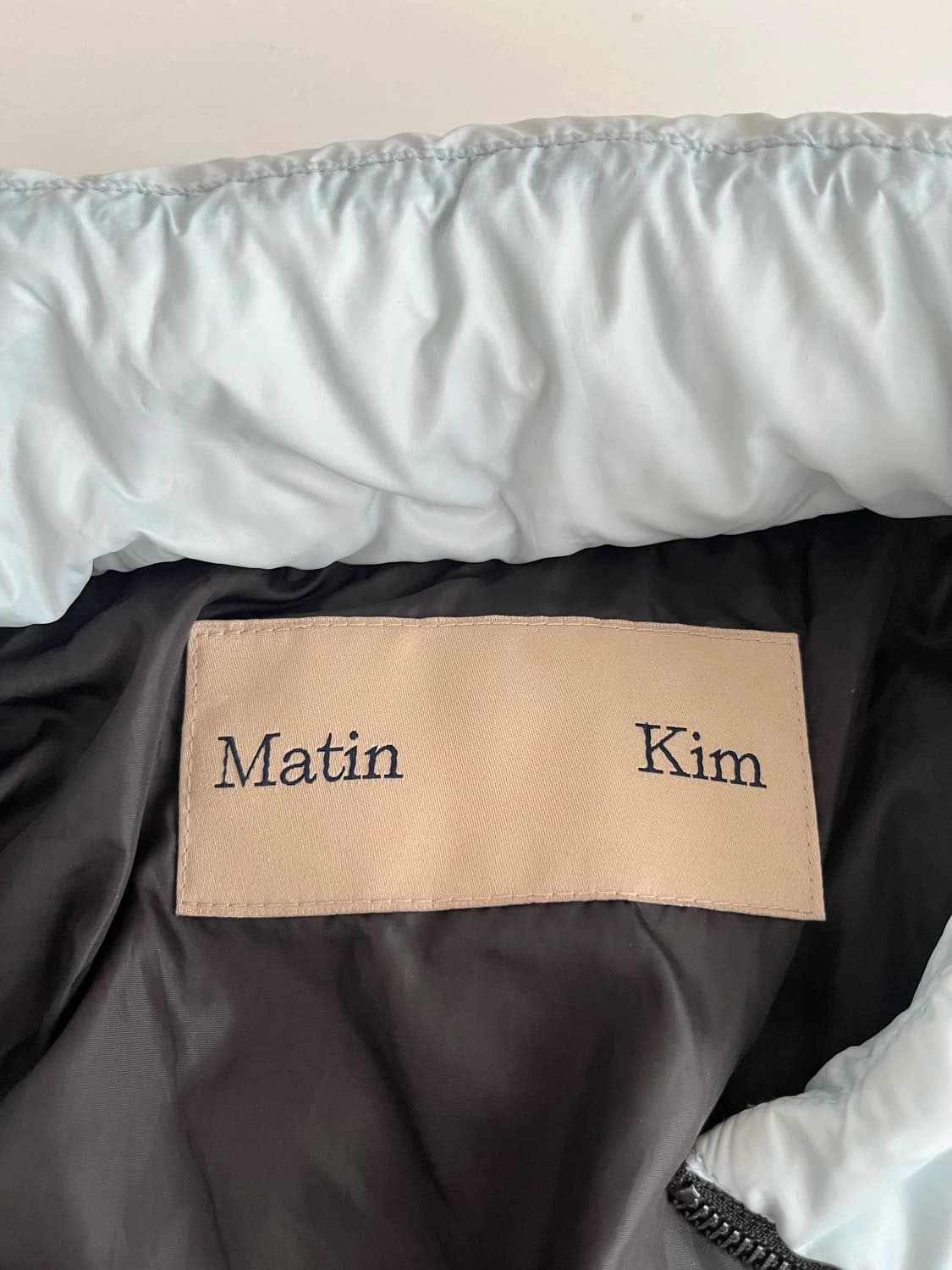 S) 마뗑킴 글로시 푸퍼 덕다운 패딩 스카이 상품이미지7