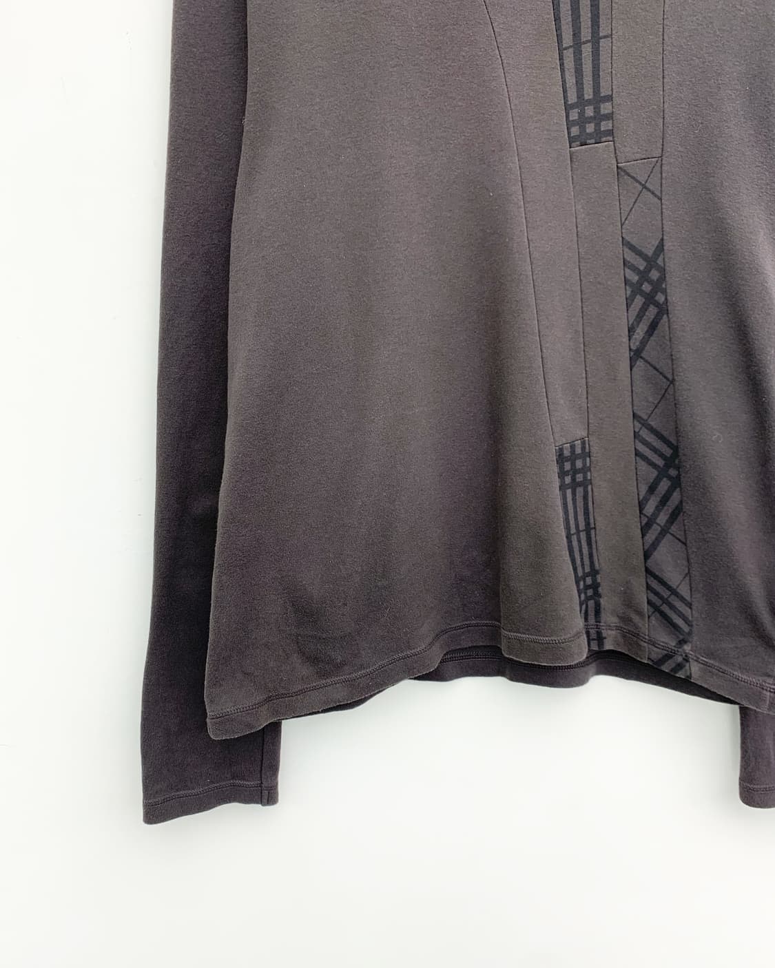 버버리 노바 체크 패널 코코아 롱 슬리브 티셔츠 상품이미지4