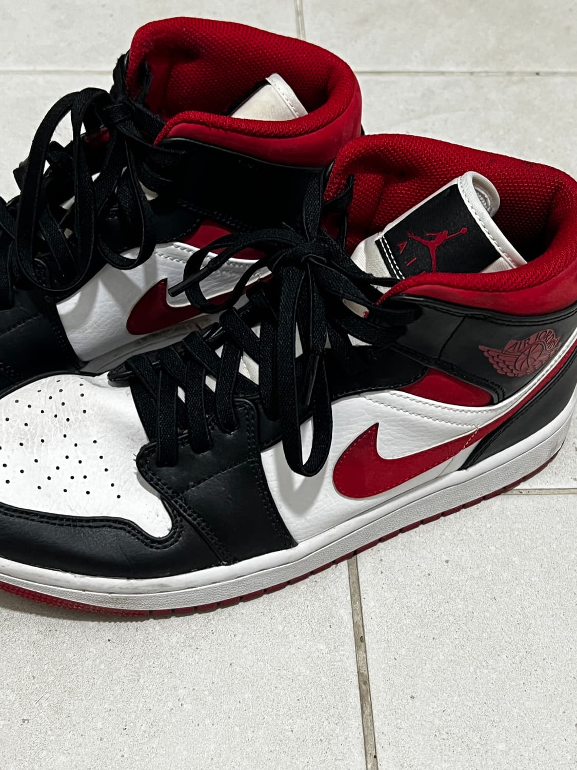 나이키 에어조던1 미드 짐레드 피고래 270 상품이미지1
