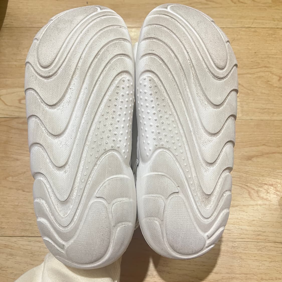 (240mm) 어그 UGG LA 클라우드 스포츠 샌들 화이트 상품이미지10