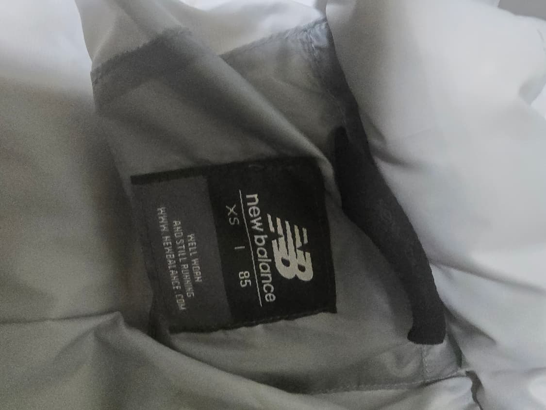 뉴발란스 플라잉 77 슈퍼라이트 후드 헤비 구스 다운 라이트 그레이 상품이미지5