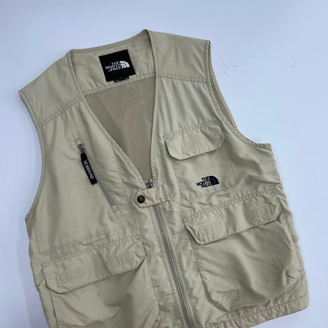 The north face 노스페이스 블랙로고 아이보리 유틸리티 베스트 상품이미지4