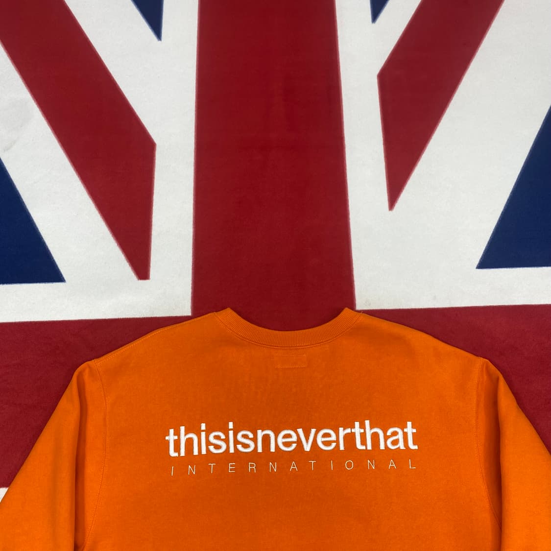 디스이즈네버댓 맨투맨 L  상품이미지5