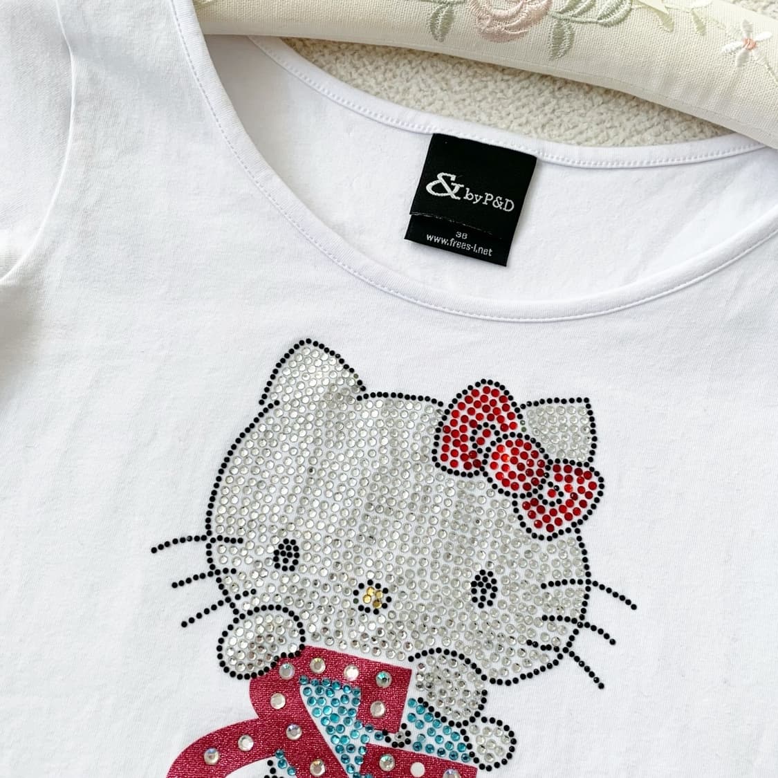 P&d 핑키앤다이앤 x 헬로키티 콜라보 큐빅 탑 상품이미지2