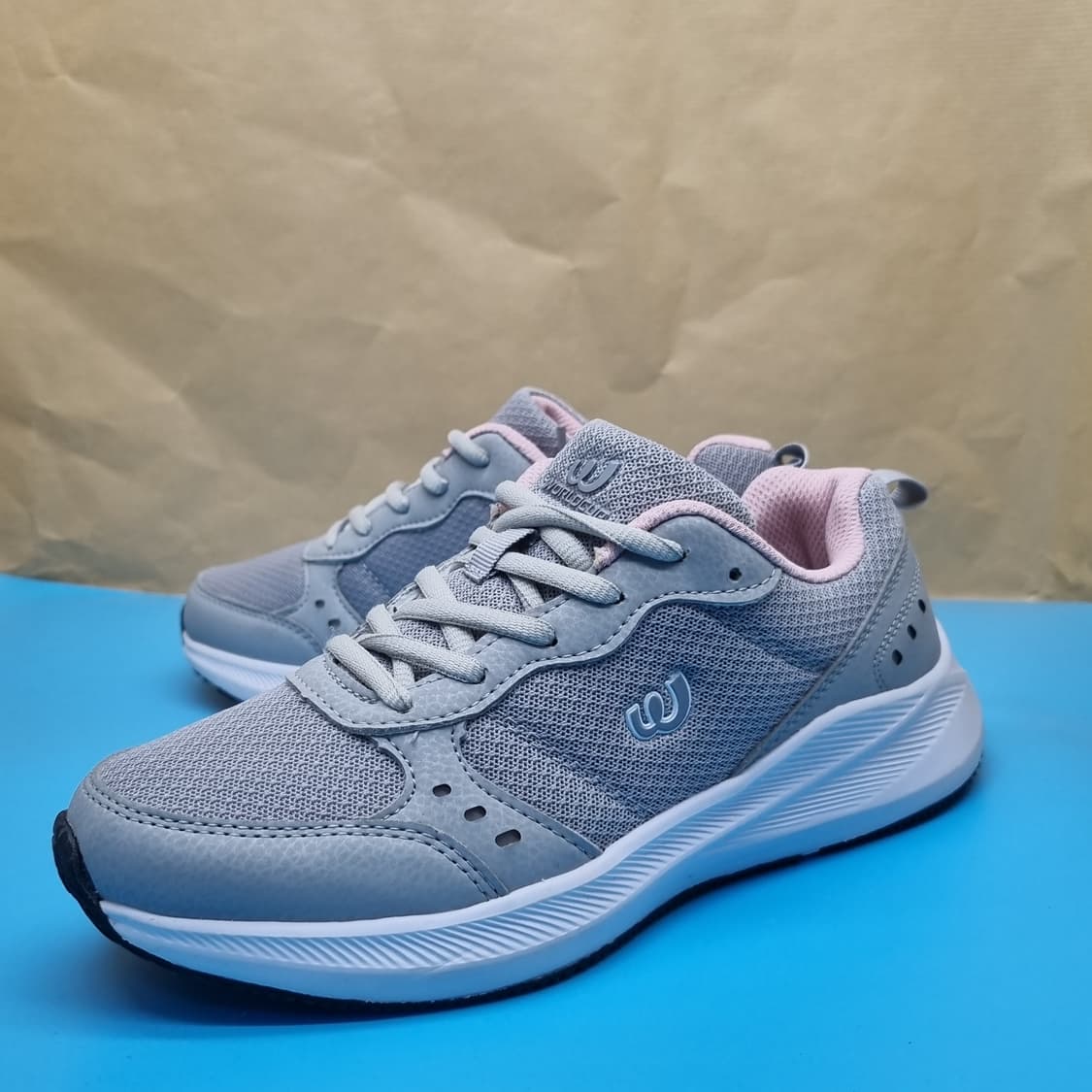 월드컵 글로브런 W 운동화 250 상품이미지1