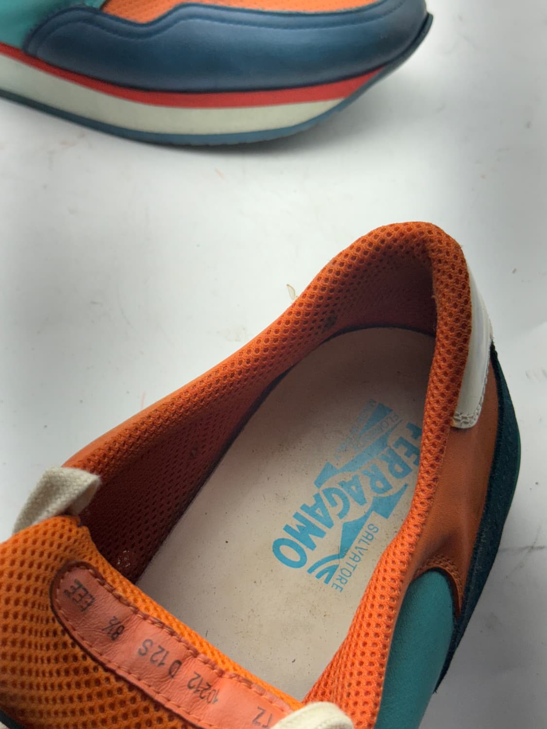 정품)페라가모스니커즈270 상품이미지9