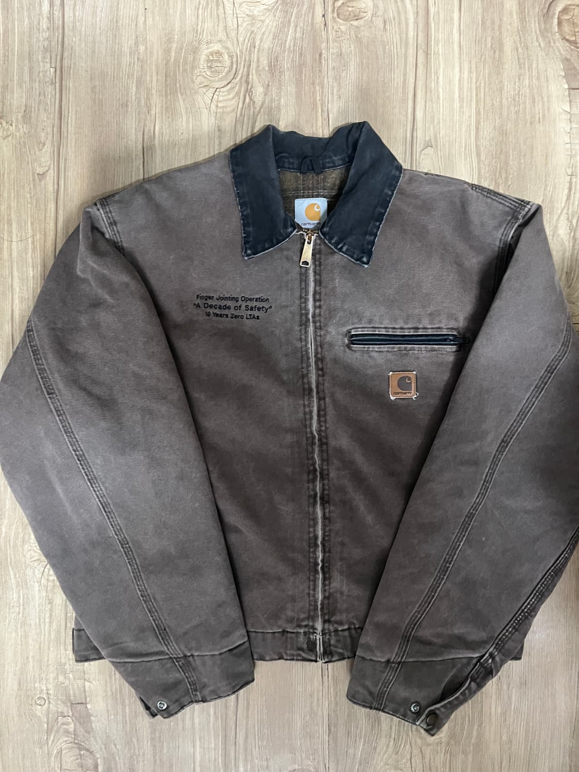 칼하트 디트로이트 J97 CHT 상품이미지1