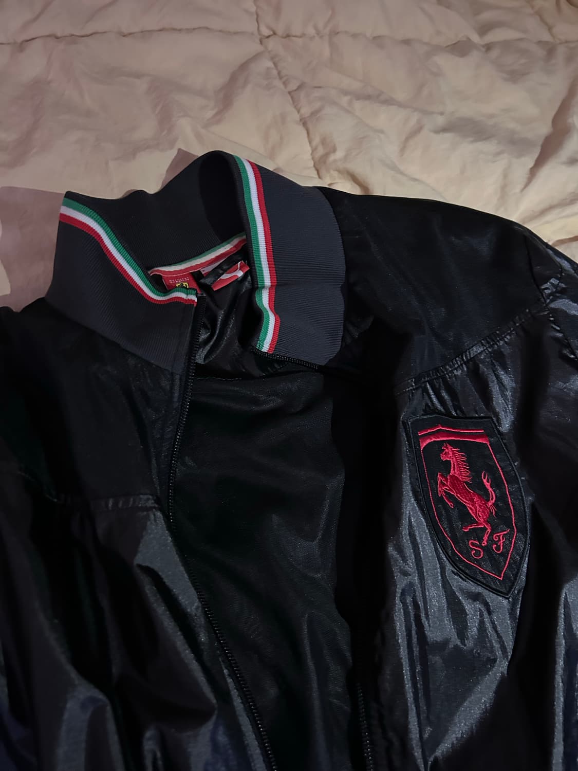 푸마 페라리 바람막이 상품이미지2