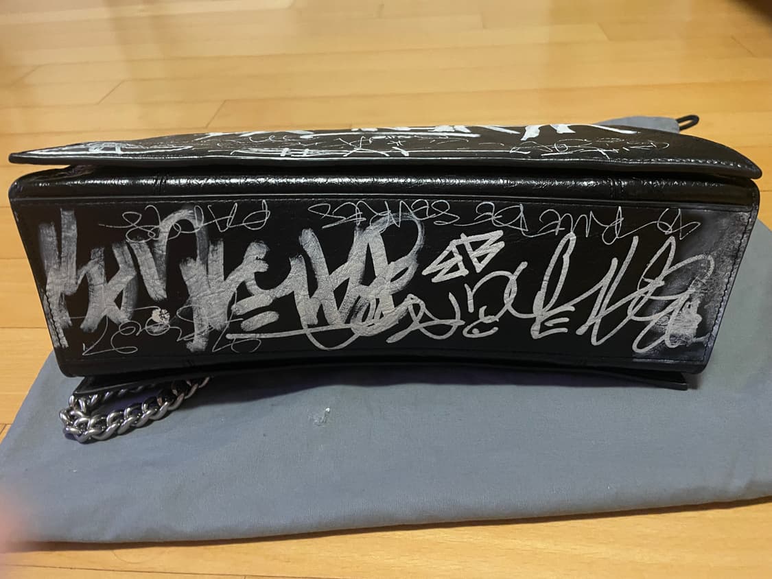 발렌시아가 크러쉬  상품이미지5