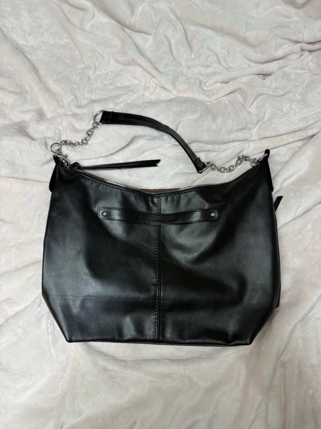 벨벳하우스 블랙 레더 숄더백 상품이미지2