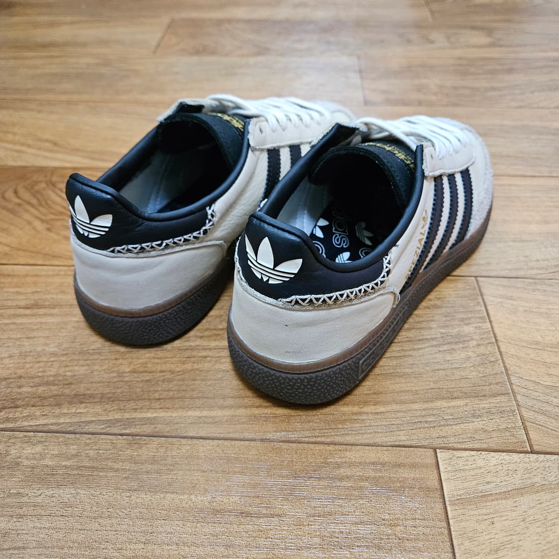 아디다스 스페지알 235 상품이미지3