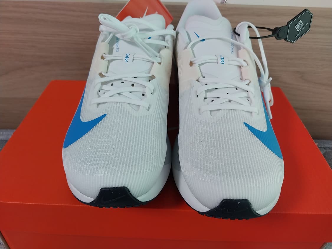 (새상품) 나이키 줌 라이벌플라이4 260mm 상품이미지2