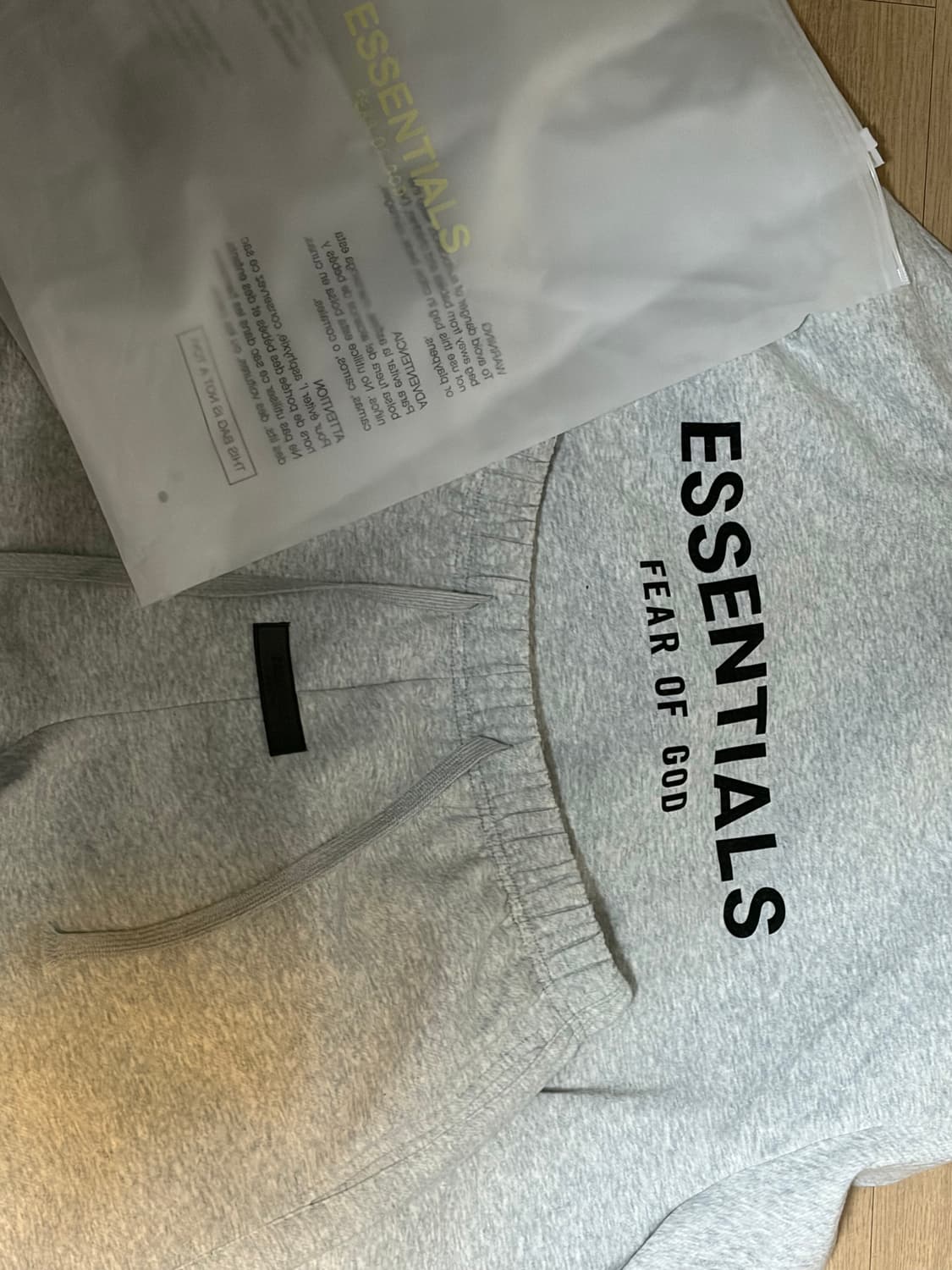 에센셜 상품이미지1