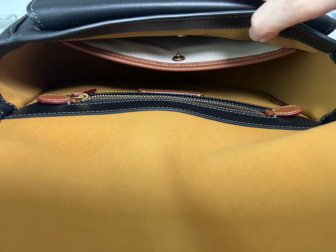 코치 CK683 B4/BK 블랙 가방 상품이미지3