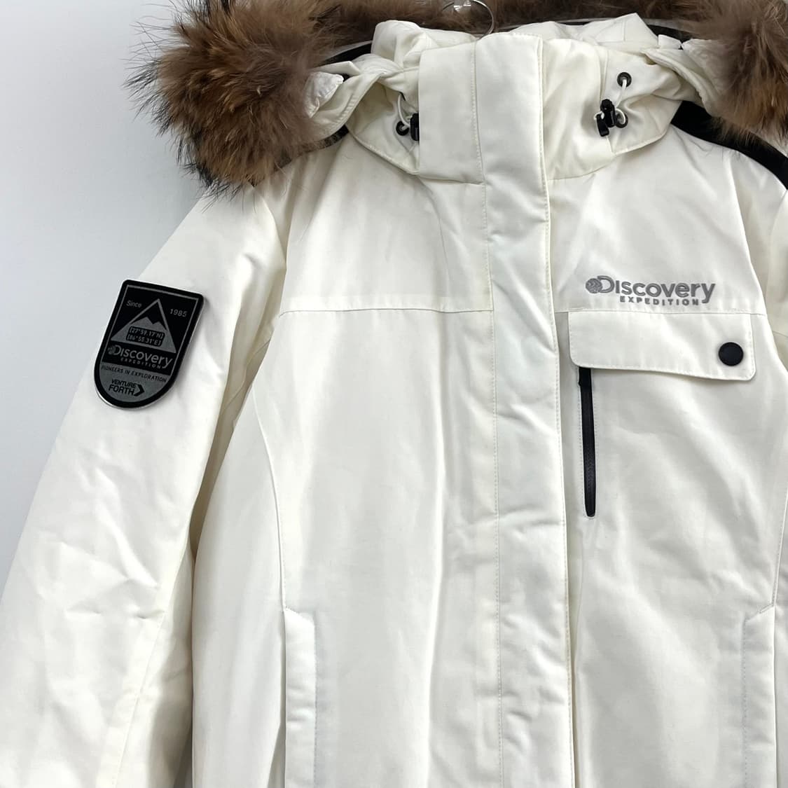 디스커버리 익스페디션 밀포드 구스다운 화이트 숏패딩 상품이미지4