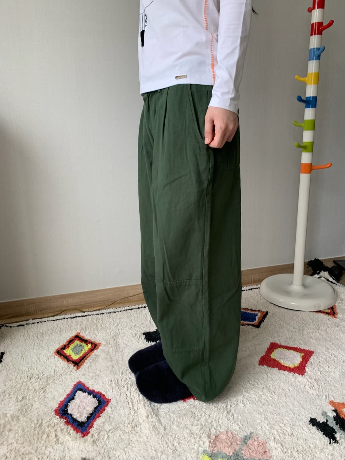 younger song.. deep green work pants 상품이미지4