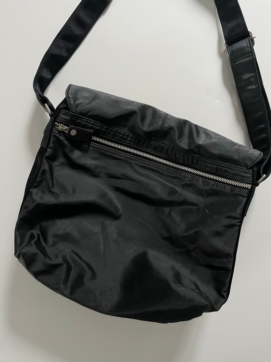 Y’SACCS 요지야마모토 블랙 나일론 크로스백 상품이미지8